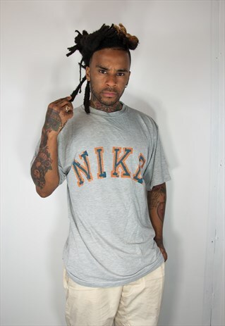 NIKE VINTAGE T SHIRT