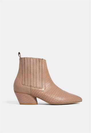 BEIGE ANKLE BOOTS WITH ELASTIC GUM