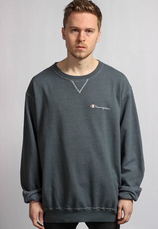 VINTAGE CHAMPION SWEATSHIRT