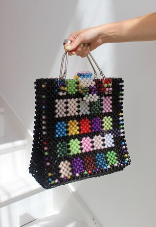 VINTAGE 1970S MULTI-COLOURED PLASTIC BEADED SHOPPER HANDBAG