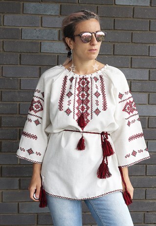VINTAGE 1970S EMBROIDERED UKRANIAN TUNIC TOP