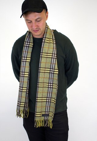 VINTAGE BURBERRY TRADITIONAL LAMBSWOOL CHECKED SCARF