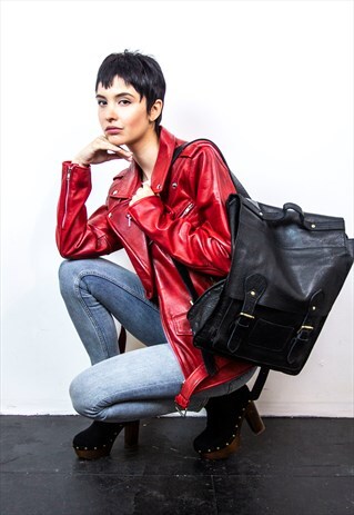 GRAINED BLACK LEATHER BACKPACK (LARGE: EXCLUSIVE EDITION)