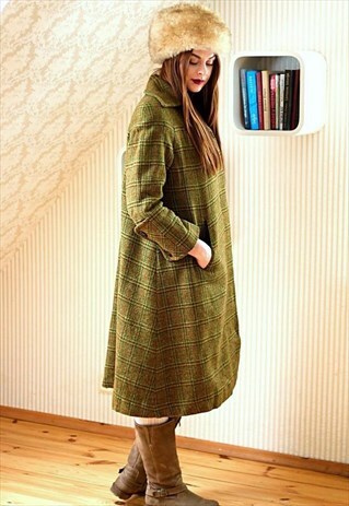 GREEN AND BROWN CHECKED BELTED VINTAGE COAT