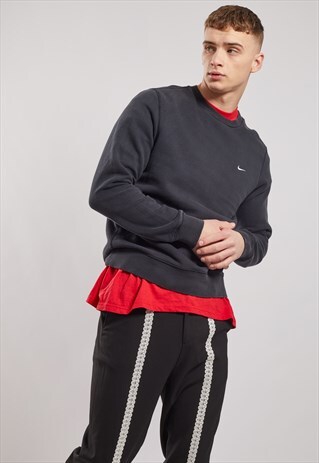 VINTAGE NIKE SWEATSHIRT