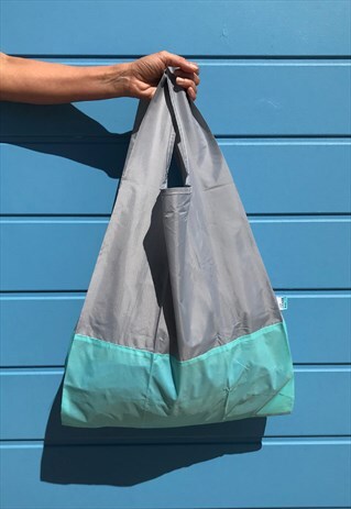 RECYCLED LARGE AQUA/GREY FOLDABLE TOTE BAG