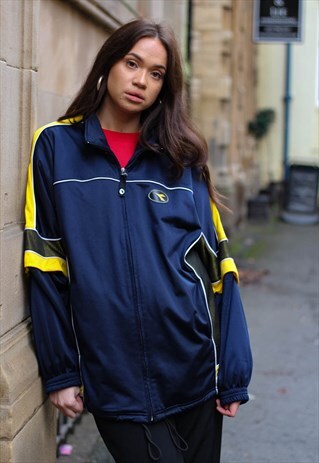 TRACK TOP