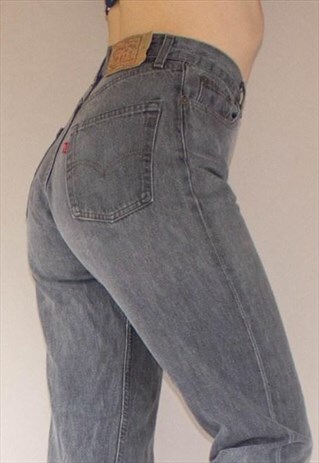 VINTAGE GREY HIGH WAIST LEVI'S MOM JEANS