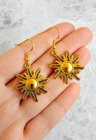 CELESTIAL SUN EARRINGS GOLD