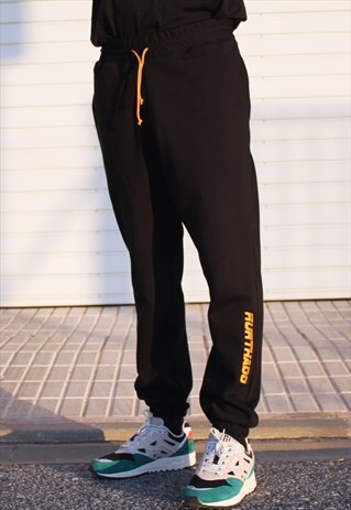 HANDMADE SWEATPANTS IN BLACK WITH EMBROIDERED LOGO