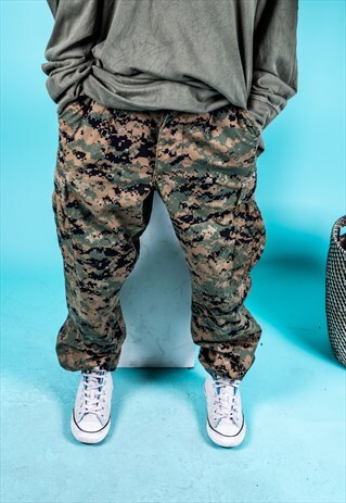 VINTAGE COMBAT TROUSERS IN KHAKI GREEN AND BROWN CAMOUFLAGE