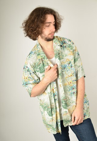 VINTAGE HAWAIIAN PATTERNED SHIRT