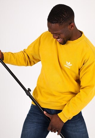 VINTAGE ADIDAS SWEATSHIRT NT137