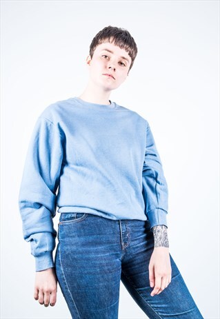 VINTAGE 1990S BLUE SWEATER