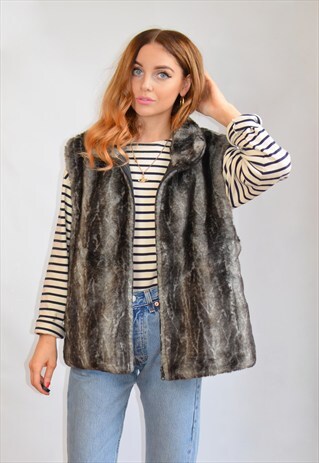 VINTAGE 90S GREY FAUX FUR GILET