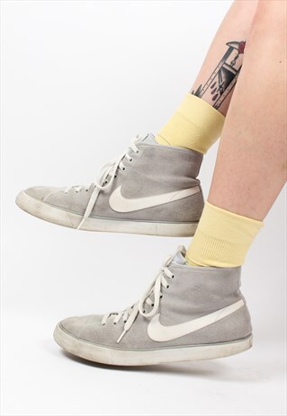 VINTAGE NIKE HIGH-TOP TRAINERS ASM2196