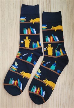 Bookshelf Pattern Cozy Socks in Black color