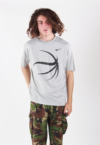 VINTAGE NIKE T-SHIRT