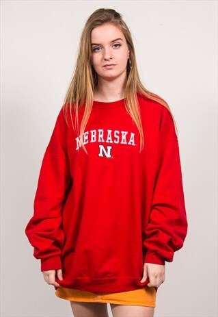 VINTAGE 90'S RED NEBRASKA EMBROIDERED OVERSIZED SWEATSHIRT