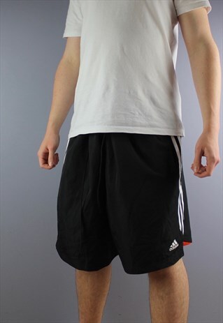 VINTAGE ADIDAS SHORTS IN BLACK WITH POCKETS, PRINTED LOGO AN
