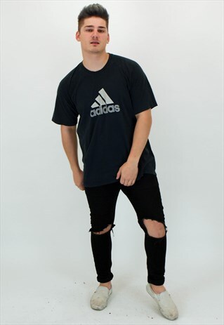 VINTAGE ADIDAS T-SHIRT