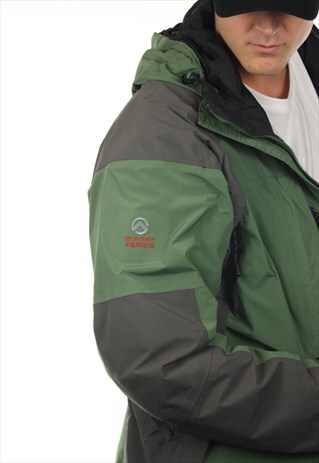 VINTAGE THE NORTH FACE SUMMIT SERIES GORE-TEX HOODED COAT