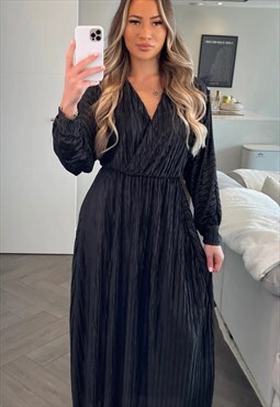 Mina Crinkled Maxi Dress In Black