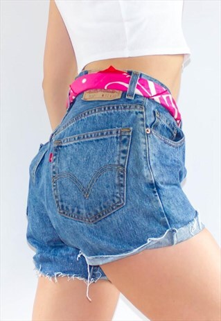 VINTAGE 90'S HIGH WAIST LEVI'S SHORTS