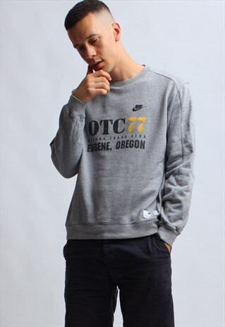 VINTAGE NIKE SWEATSHIRT