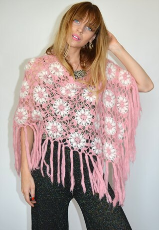 VINTAGE 70S PINK & WHITE KNITTED HIPPY PONCHO JUMPER