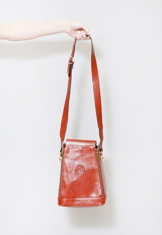 VINTAGE 1970'S BROWN EXPANDABLE LEATHER SHOULDER BAG