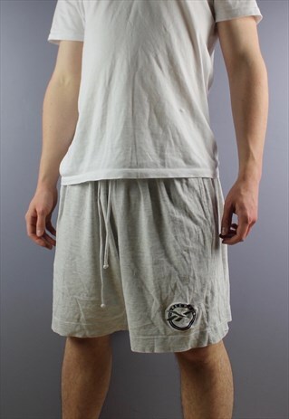 VINTAGE REEBOK SWEATSHORTS IN GREY WITH POCKETS, EMBROIDERED