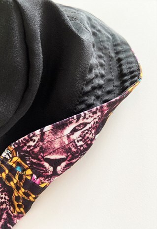 REVERSIBLE LEOPARD PRINT BUCKET HAT