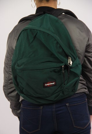 VINTAGE EASTPAK BACKPACK