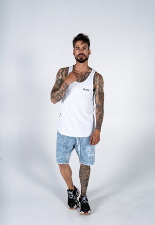 WHITE SLEEVELESS TEE