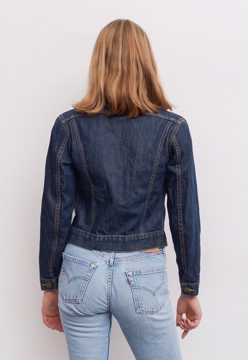 garment image