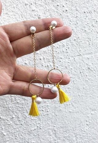IMITATION PEARL WITH YELLOW TASSEL STUD EARRING