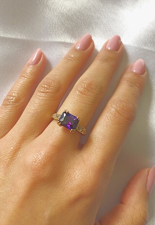 PURPLE STONE RING
