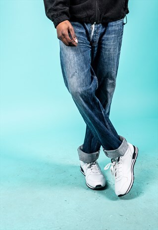 VINTAGE LEVI'S 501 JEANS IN BLUE DENIM