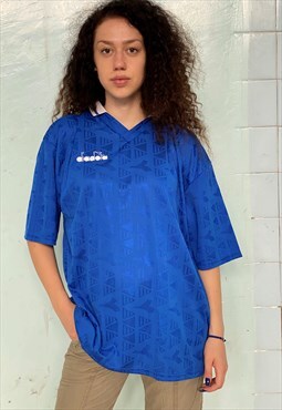 Vintage 90s DIADORA retro sports jersey top t-shirt blue