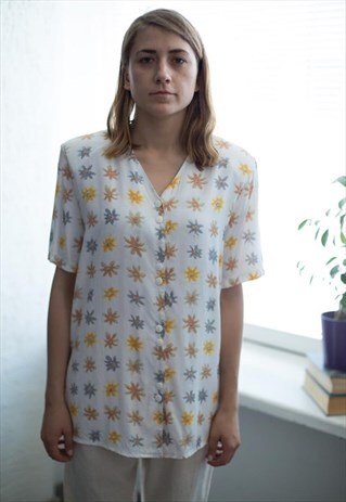 VINTAGE 80'S WHITE FLOWER PATTERNED TOP