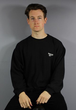 VINTAGE REEBOK ESSENTIALS SWEATSHIRT IN BLACK WITH EMBROIDER