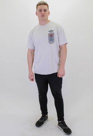 VINTAGE ADIDAS T-SHIRT