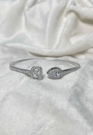 BELARUS DIAMOND BANGLE