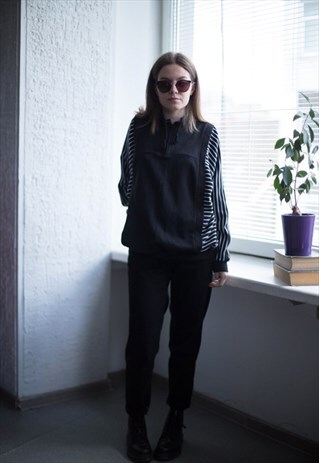 VINTAGE 90'S BLACK STRIPED HIGH COLLAR JUMPER
