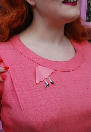JIVING FEET PIN