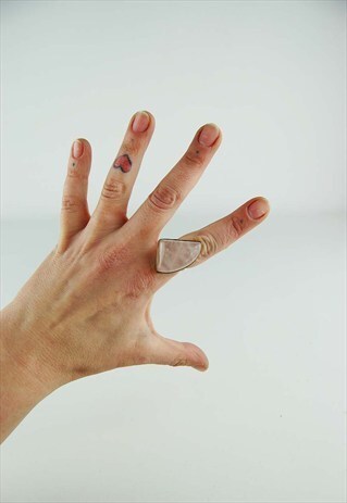 VINTAGE ETHNIC BOHO PALE PINK LARGE CLAW STONE RING- L