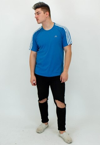 VINTAGE ADIDAS T-SHIRT