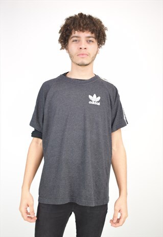 VINTAGE 90'S ADIDAS T-SHIRT