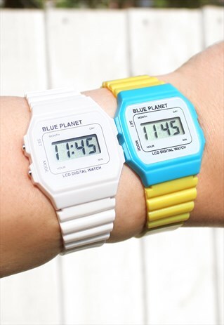 WEAR & SHARE SET OF 2 LCD WATCHES